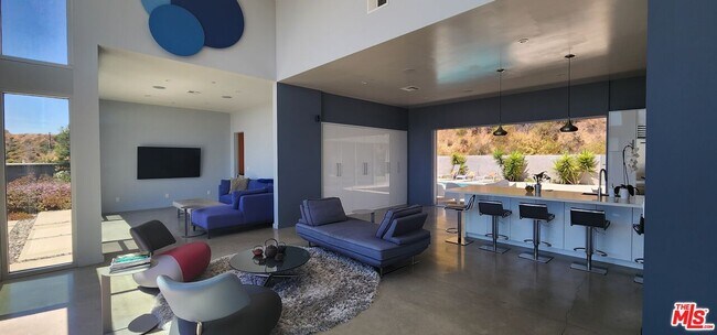 Building Photo - 1565 Glen Oaks Blvd