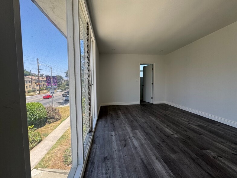 Building Photo - 4150 Los Feliz Blvd