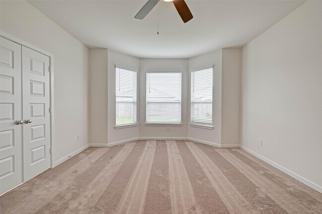 Building Photo - 8022 Pinebrook Arbor Ct