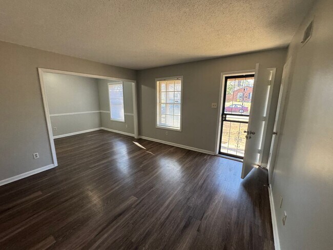 Building Photo - 3866 Castleman St