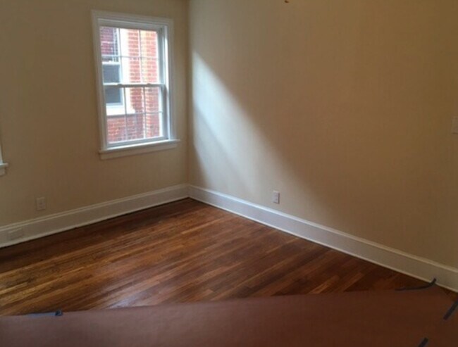 Building Photo - 3549 Grove Ave