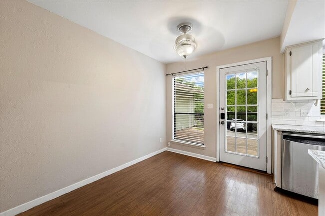 Building Photo - 3222 Tamarron Blvd