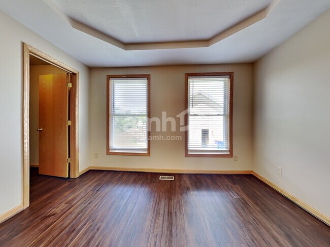 Building Photo - 71 Thornhill Dr