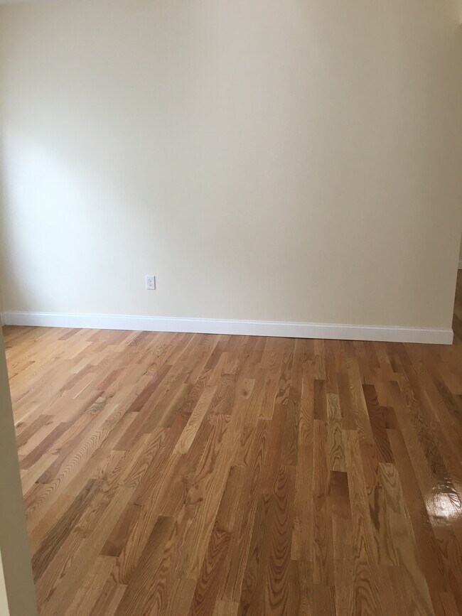 Building Photo - 785-787 Broadway Street