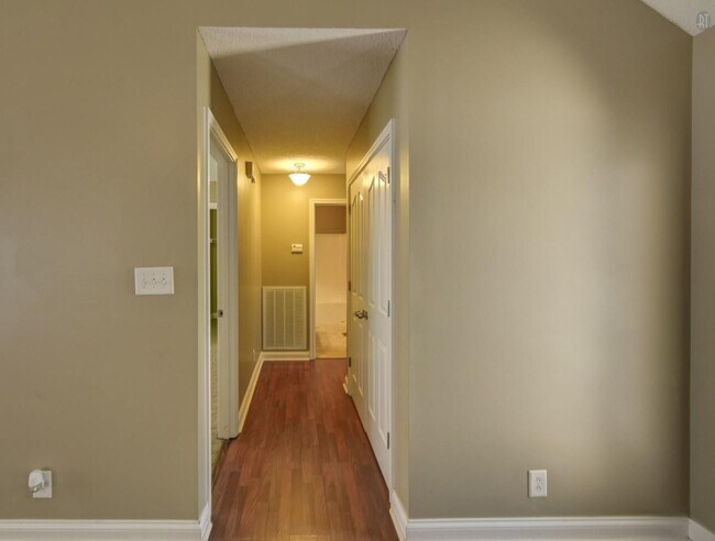 Building Photo - 3649 S Naples Ct