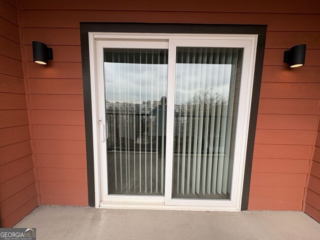 Building Photo - 525 Parkway Dr NE