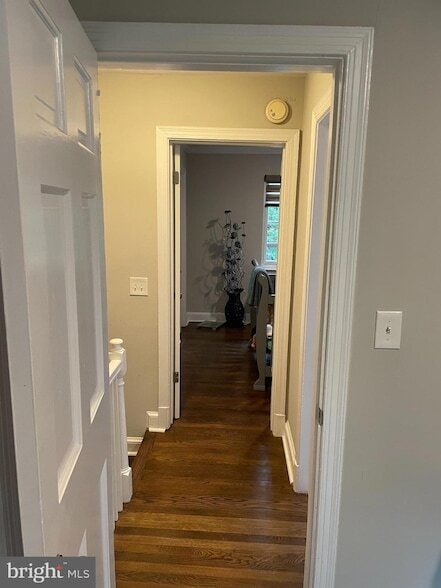 Building Photo - 703 Chetworth Pl