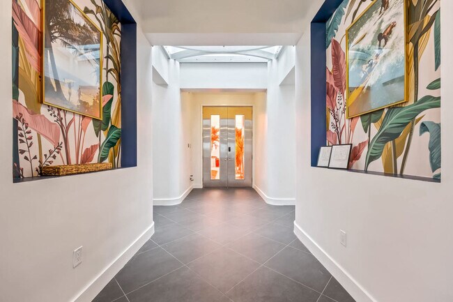 Building Photo - 873 S Atlantic Ave