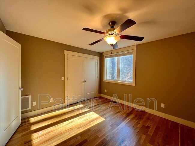 Building Photo - 12 Beaverdam Knoll Rd