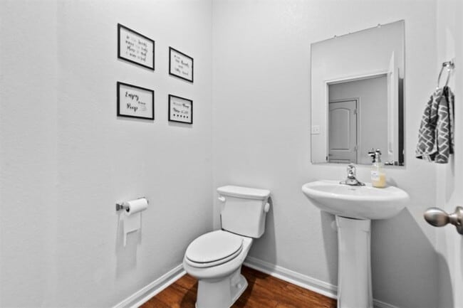 Building Photo - 1461 Amy Dr