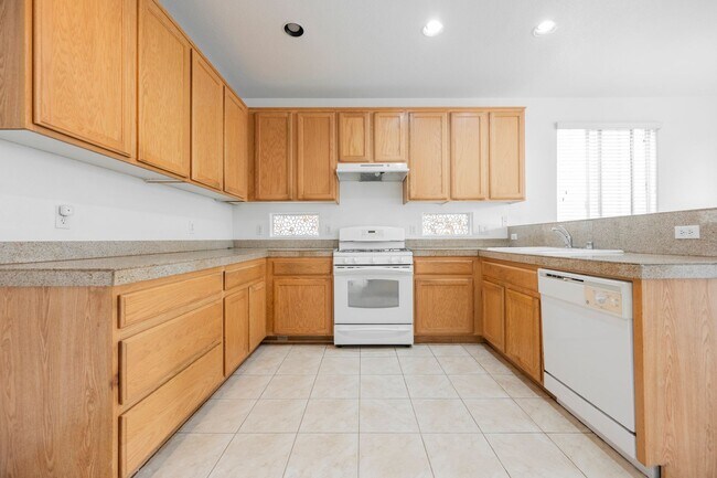 Building Photo - 3 bedroom - 2 story home located in 89141