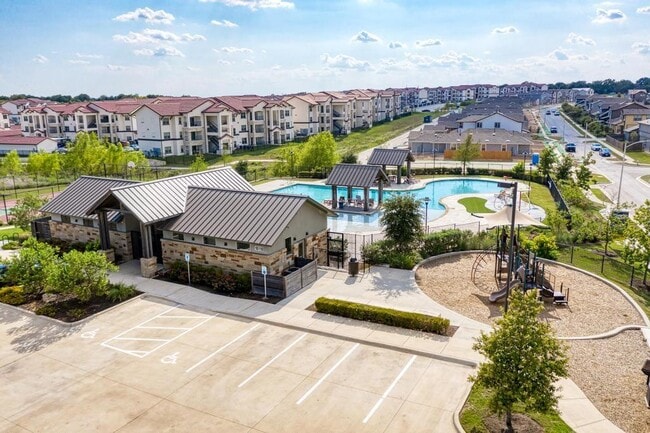 Building Photo - 2120 Ettalee Ct