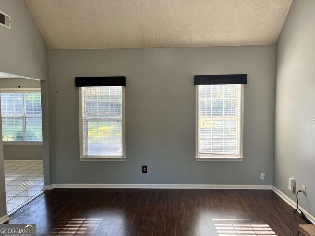 Building Photo - 30 Candlewood Ct