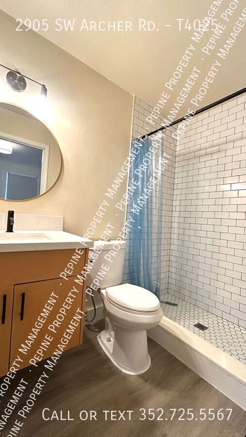 Building Photo - 2905 SW Archer Rd