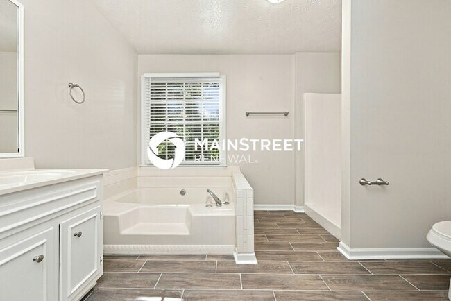 Building Photo - 3 Bedroom Pet-Friendly Home in Conyers, GA with Main Street Renewal