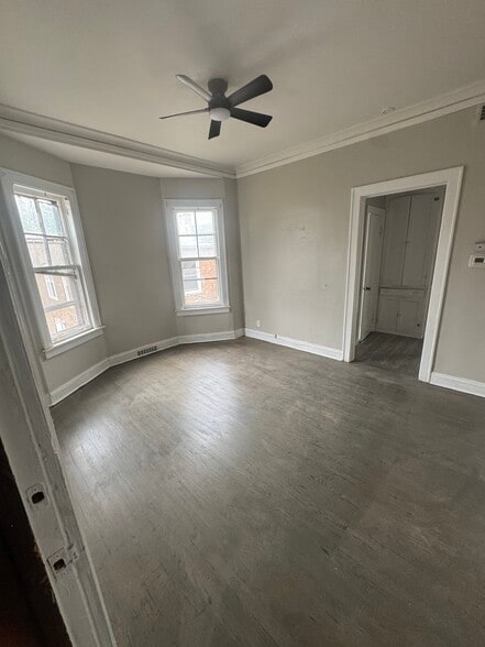 Building Photo - 7250 S Langley Ave