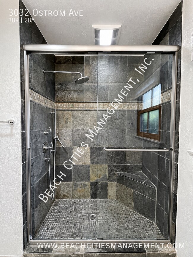 Building Photo - 3032 Ostrom Ave