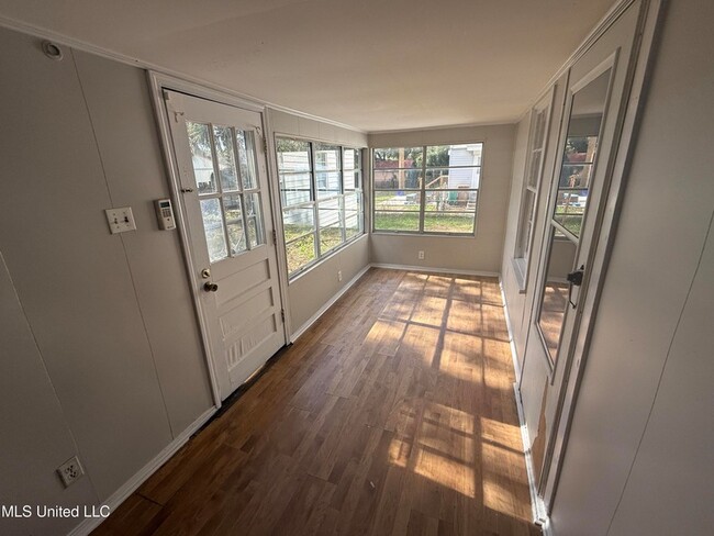 Building Photo - 1609 Gordon Ave