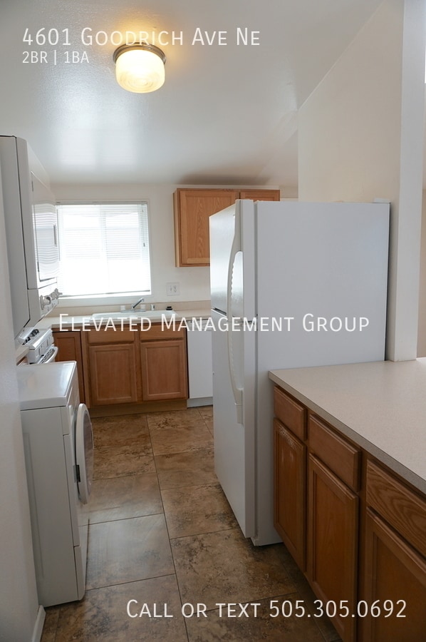 Building Photo - 4601 Goodrich Ave NE