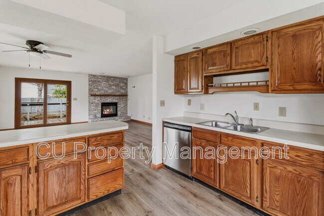 Building Photo - 3304 Halifax Dr