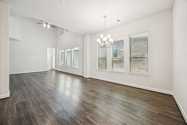 Building Photo - 13721 Parkline Wy