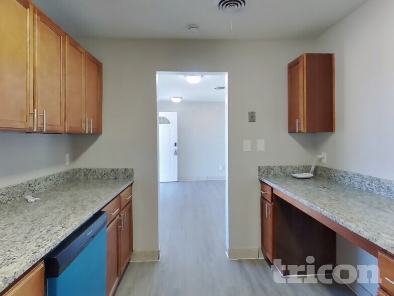 Building Photo - 1122 Ibsen Ave
