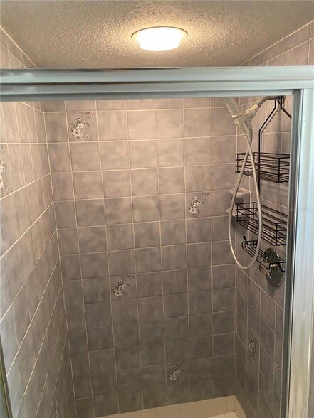 Building Photo - 9191 Gewant Blvd