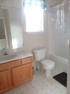 Building Photo - 6806 Robnel Ct