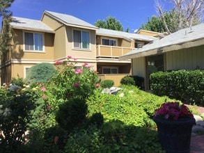 Building Photo - Sierra Woods