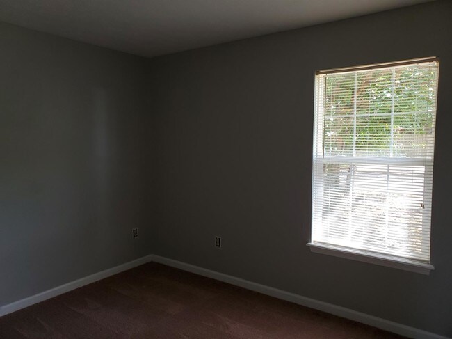 Building Photo - 109-111 Wolfe St