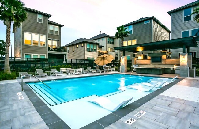 Building Photo - 3115 Roseland Terrace Ln