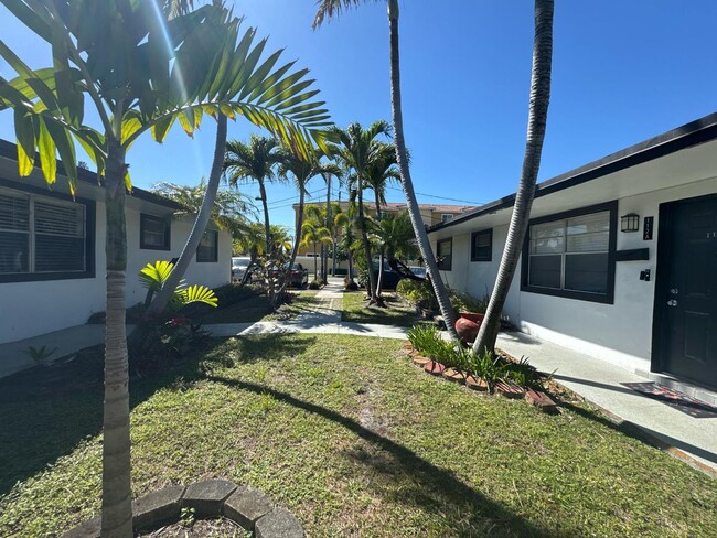 Interior Photo - Hallandale 102-108 Nw 1st Street ( 108 Pre...