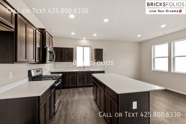 Building Photo - 1217 SW Pendleton Way