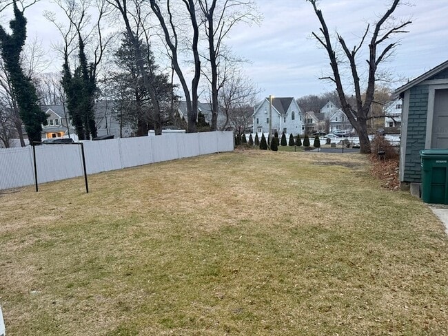 Building Photo - 5 Lothrop St