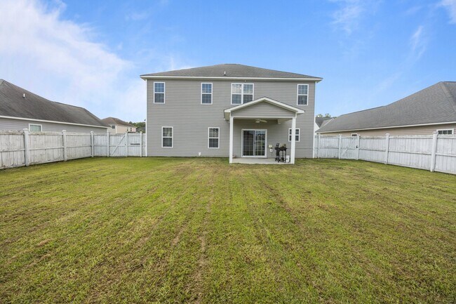 Building Photo - 841 Dynasty Dr