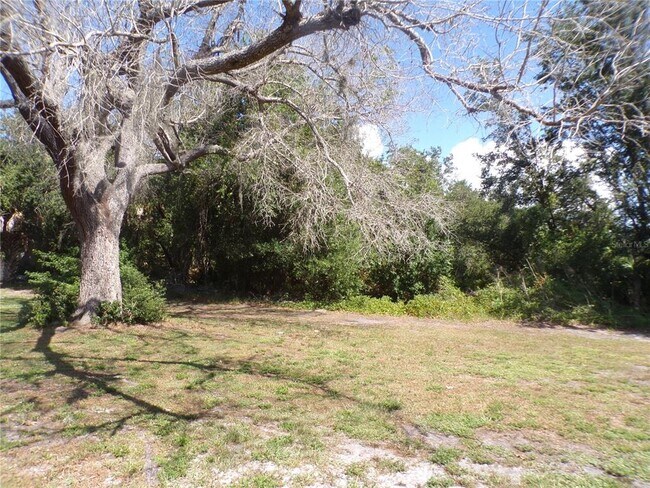 Building Photo - 1088 Melville Rd