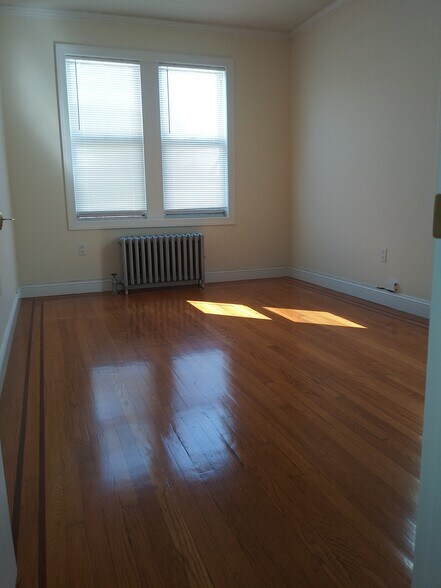Building Photo - 1738 Dekalb Ave