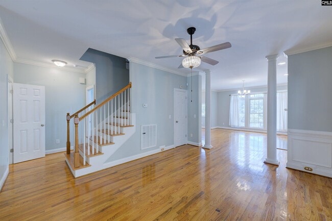 Building Photo - 2 Rose Dew Ln
