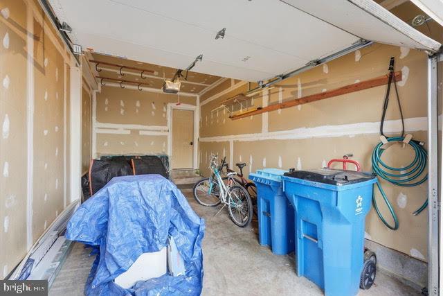 Building Photo - 44142 Shady Glen Terrace