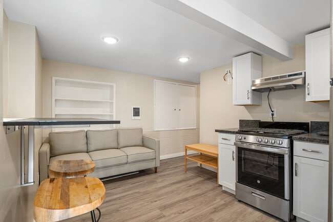 Building Photo - 3295 McKinley St