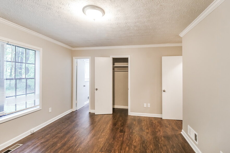 Building Photo - 3066 Arden Way SW