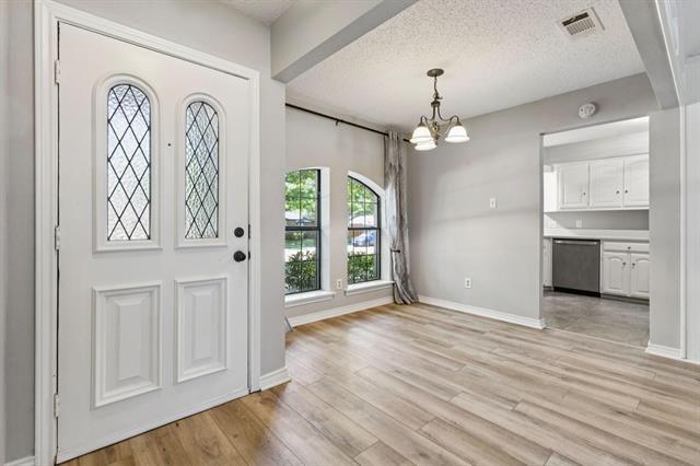 Building Photo - 703 Stoneybrook Dr