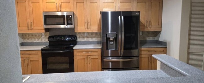 Building Photo - 510 Kunehi St