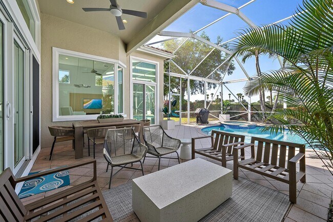 Building Photo - 8988 Lakes Blvd