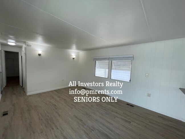 Building Photo - 141 Douglas Dr