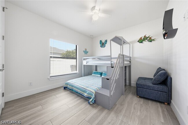 Building Photo - 1214 SW 29th Terrace