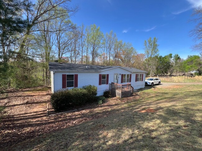 Building Photo - 4121 Mining Ridge Church Rd