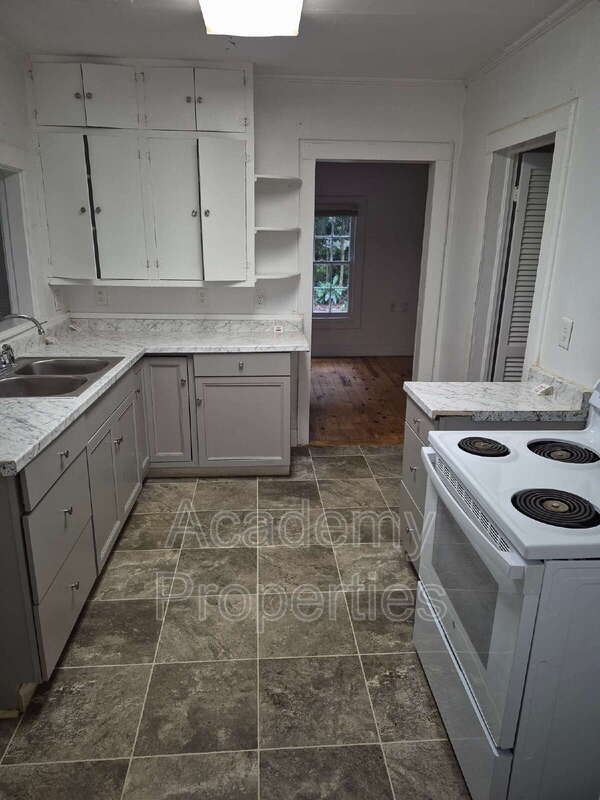 Building Photo - 106 Shields Rd