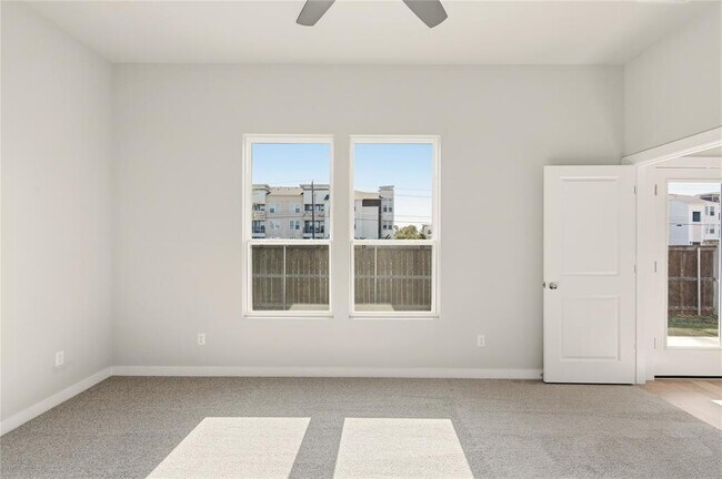 Building Photo - 2206 Luna Azul Vw