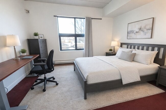 Building Photo - 170 Gore St